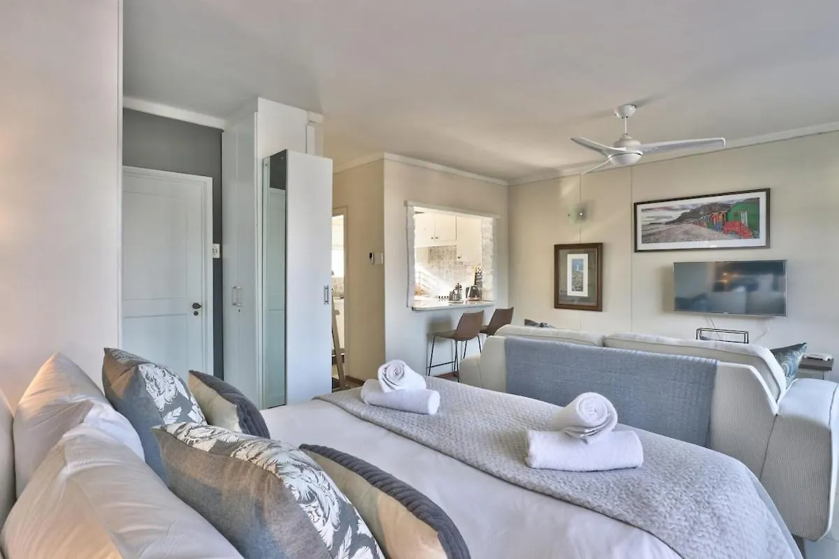 Cascades Sunny Studio With Views Cape Town South Africa